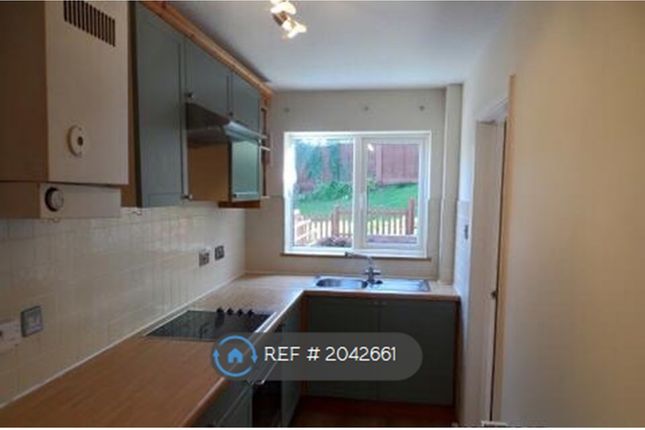 Hexham Close, Owlsmoor, Sandhurst photo 4