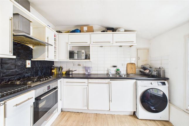 27, Regent Court, Reading photo 3