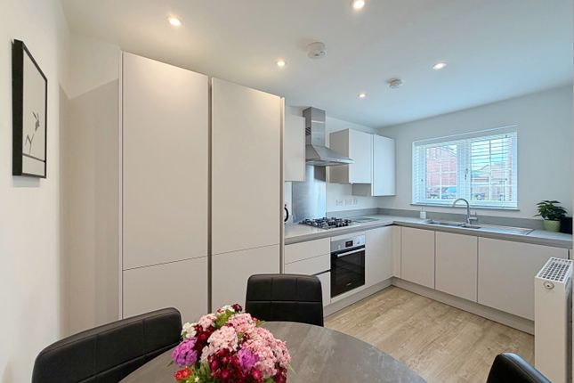 2, Hawthorn Drive, Kenilworth photo 2