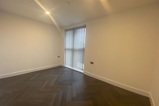Flat to rent in Clearwater Way, Cyncoed, Cardiff