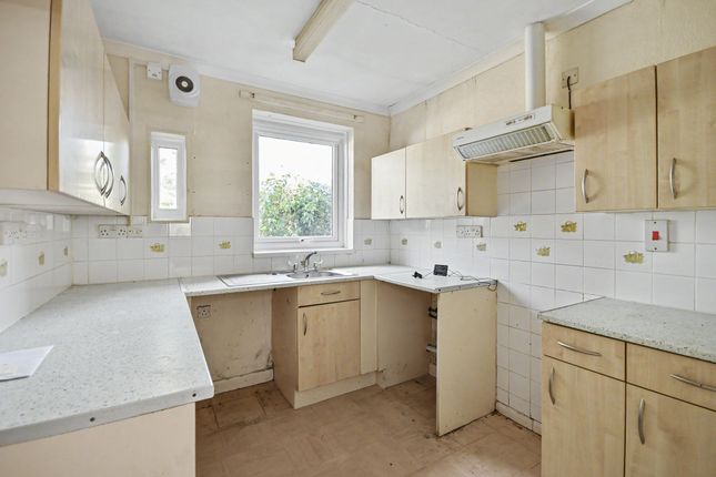 7 Higher Orchard, Martock photo 5