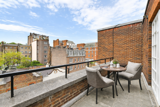 10, Reeves Mews , London photo 3