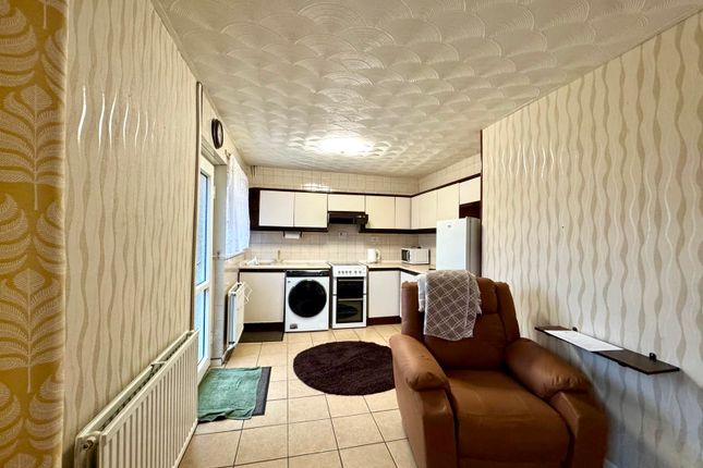 4 Alder Grove, Merthyr Tydfil photo 4