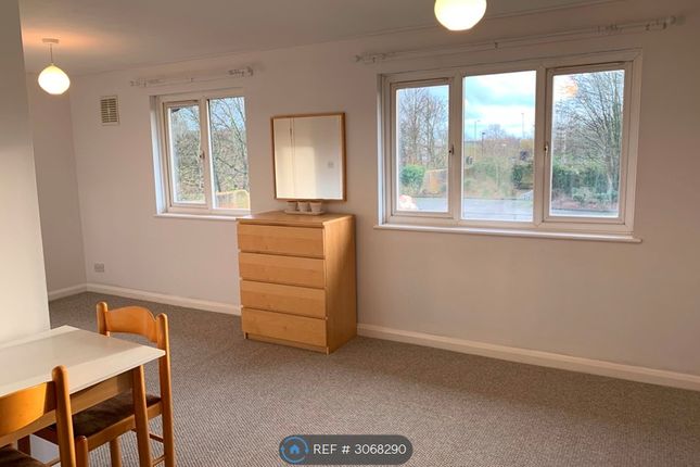 Flat, Youngbridge Court Redlands Lane, Fareham photo 2