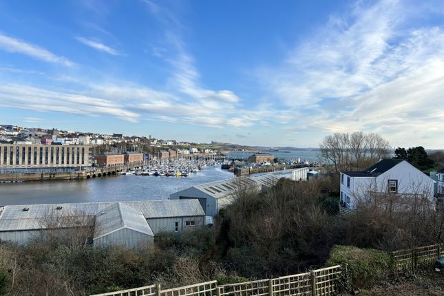 Rekoons,, Lower Hill Street, Milford Haven photo 5