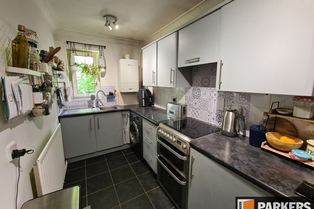 32, Odiham Close, Lordshill photo 4