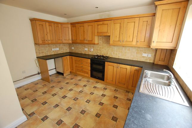 153, Wilshaw Grove, Greater Manchester photo 3