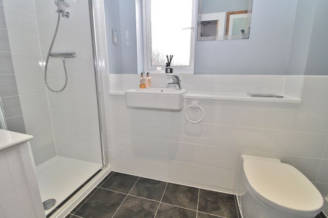 1, Brunel Way, Havant photo 4