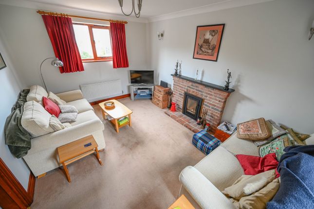 2a, Parmiter Drive, WIMBORNE photo 3