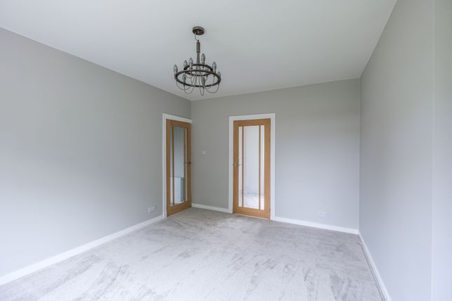 66 Kenilworth Avenue, Wishaw photo 4