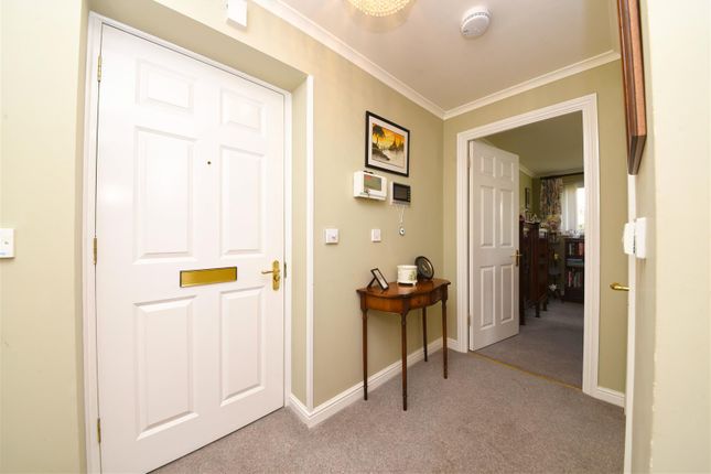 Flat for sale in Mulberry Court, East Finchley