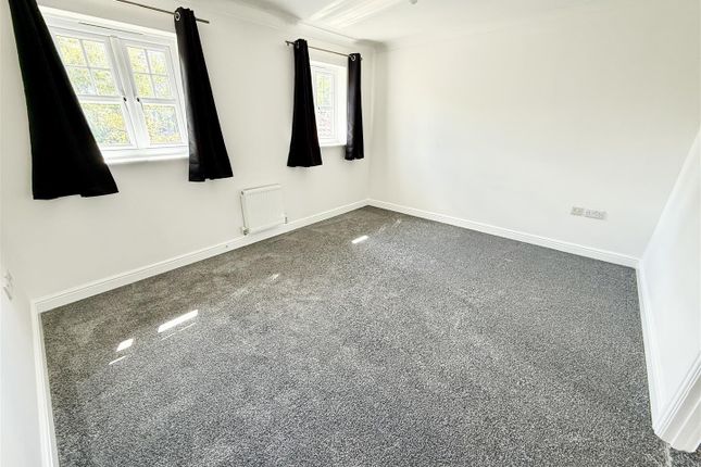2, Bradfield Drive, Great Yarmouth photo 4