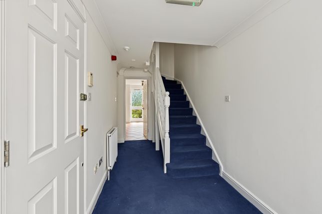6 Fishguard Way, London photo 4