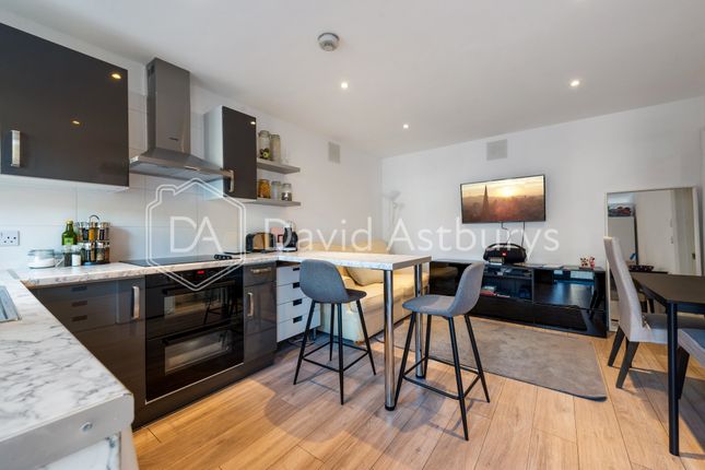 Thumbnail Flat to rent in Lynton Avenue, Colindale, London