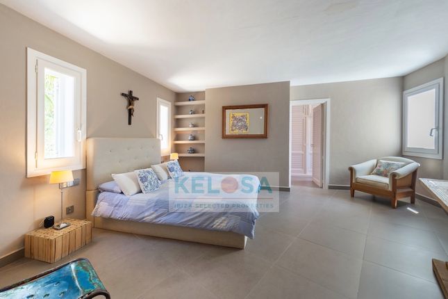 Villa for sale in 241114, Sa Rota, Spain