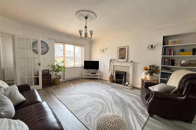 18 The Cottages, 2, Marine Drive, Barton On Sea photo 3