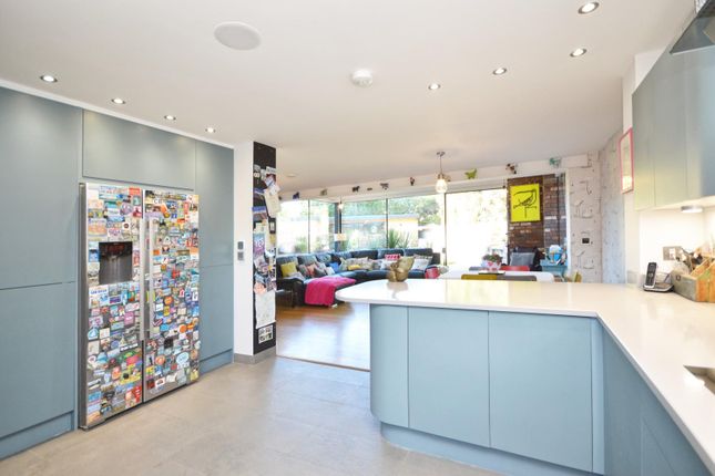 2, Uplands Drive, Bristol photo 4