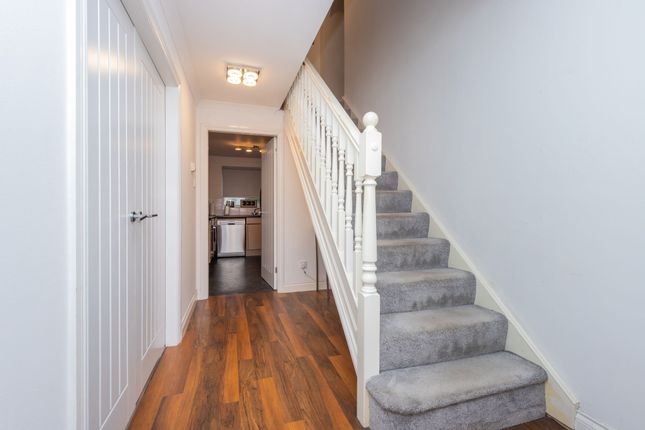 82 Garnqueen Crescent, Coatbridge photo 3