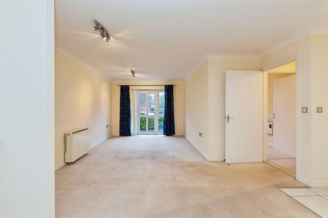 10, Coy Court, Aylesbury photo 3