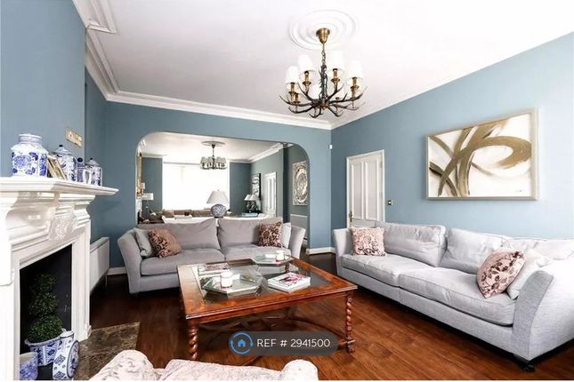 Twyford Crescent, London photo 4