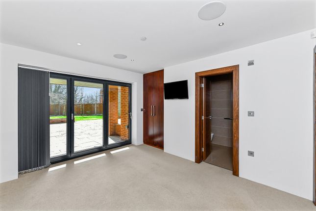 15, Springfield Pastures, Nottingham photo 4