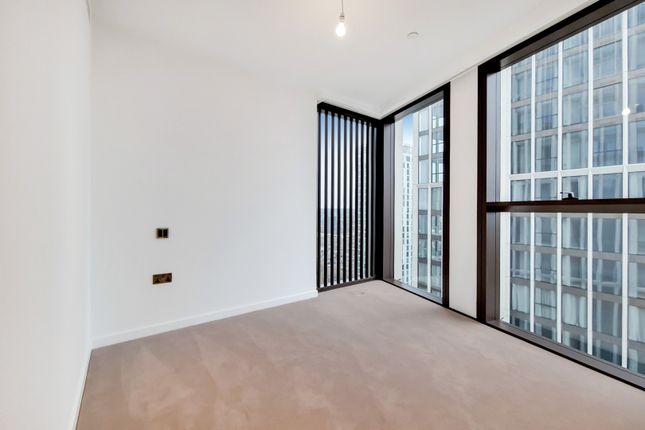 Flat for sale in Carnation Way, London