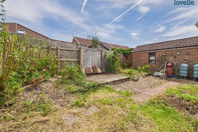 3, Tennyson Close, Caistor photo 2