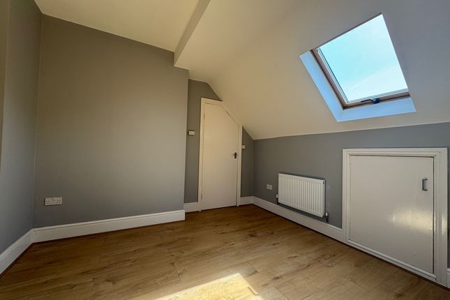 Cranbrook Road, Ilford photo 3