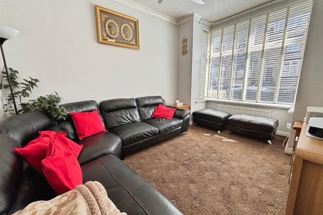 225, Parkside Road, Bradford photo 4