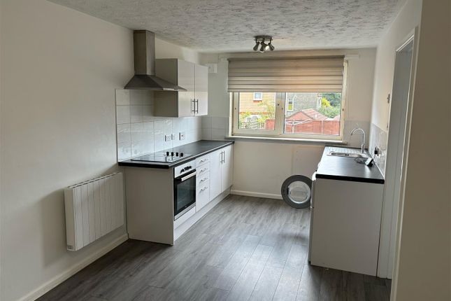 Flat 2, Park Lane Court, Kirtleton Avenue, Weymouth photo 3