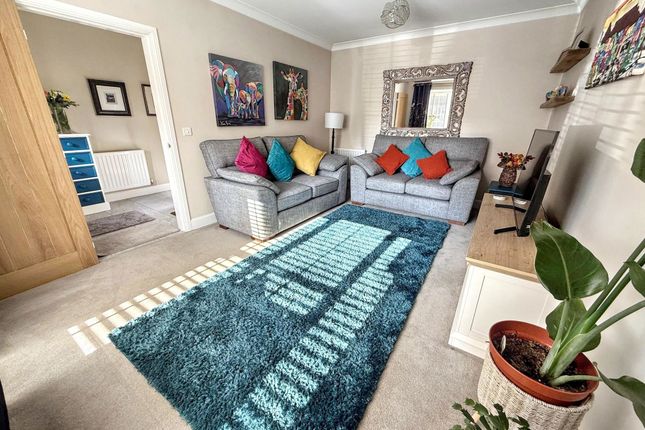 27, Ambridge Way, Whitley Bay photo 2