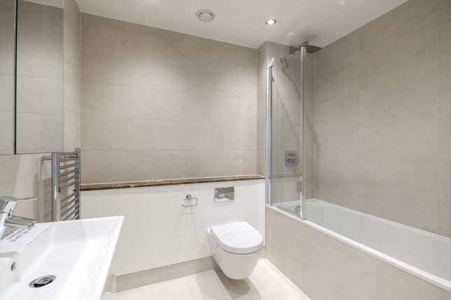 Flat 2, 23, Faraday Road, London photo 4