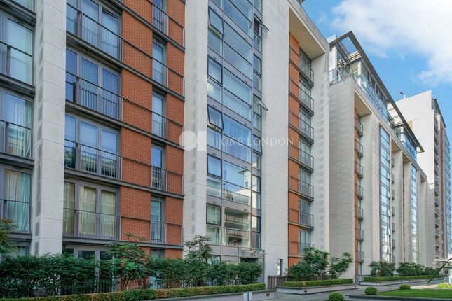 Capital East Apartments,, Western Gateway, London photo 2