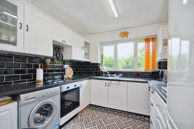 6, Chestnut Close, Minehead photo 3