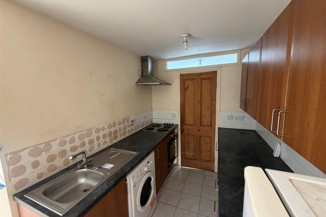 67A, Eastleigh Road, Leicester photo 3