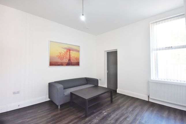 Flat to rent in St Osburgs Road, Coventry