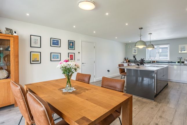4 Cherry Tree Court, Hereford photo 3