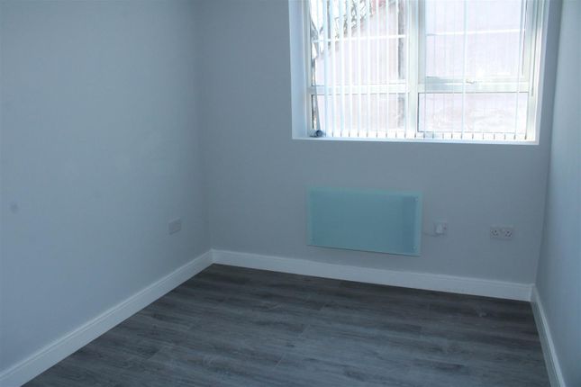 Flat 10, 66, Mount Pleasant, Bilston photo 4