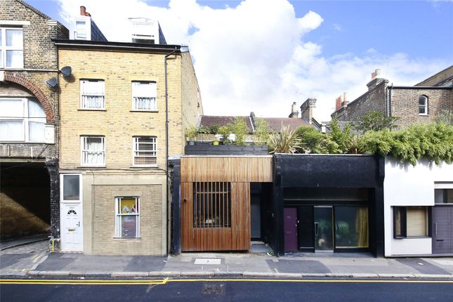 Thumbnail Terraced house to rent in Tanners Hill, Deptford, London