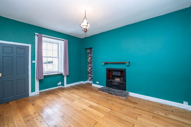 1 New Holygate, Broxburn photo 4