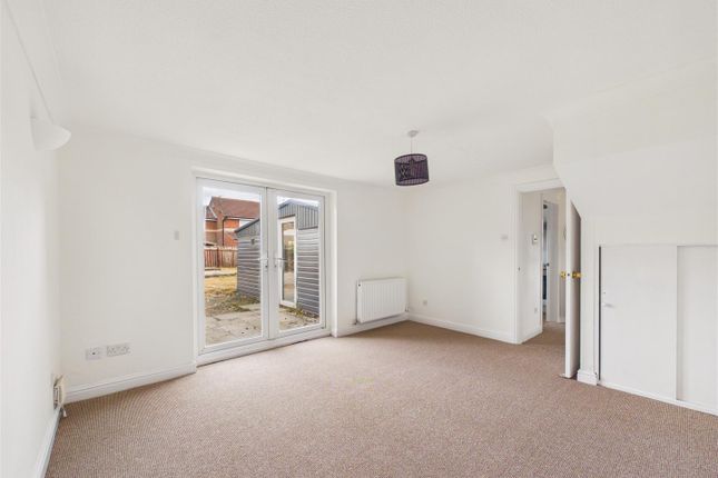 64, Blackburn Avenue, Brough photo 3