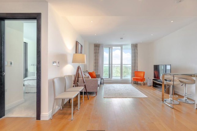 Camellia House, Queenstown Road, London photo 2