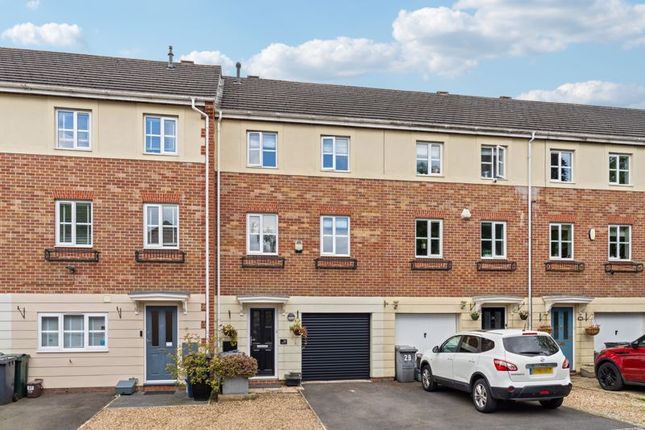 Thumbnail Terraced house for sale in Vanguard Close, High Wycombe
