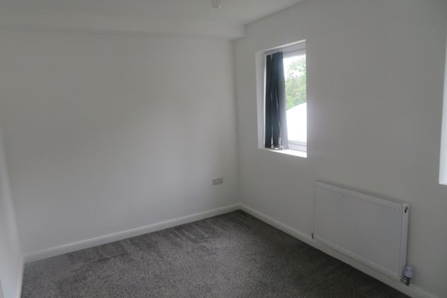 25b, Holmes Street, Rochdale photo 5