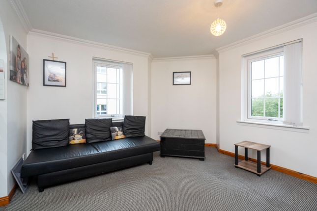 33, Main Street, Bathgate photo 2