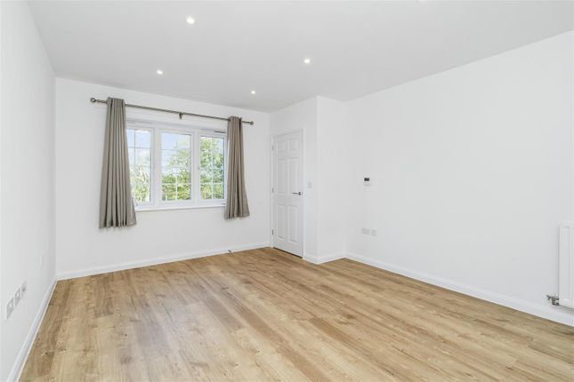 The Tasar, Plot 2, Bridle Crescent, Braintree photo 5