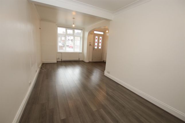 67, Carrington Road, Dartford photo 2