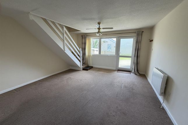 64, Waterside Park, The Street, Lowestoft photo 2