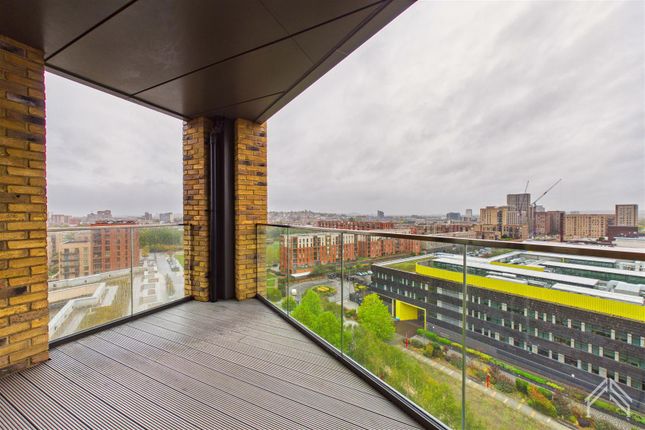 Umber House, Lismore Boulevar, London photo 2