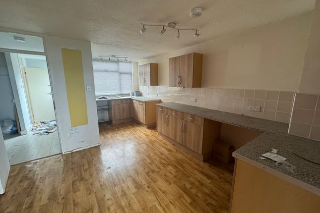 43 Margaret Crescent, Bodmin photo 2